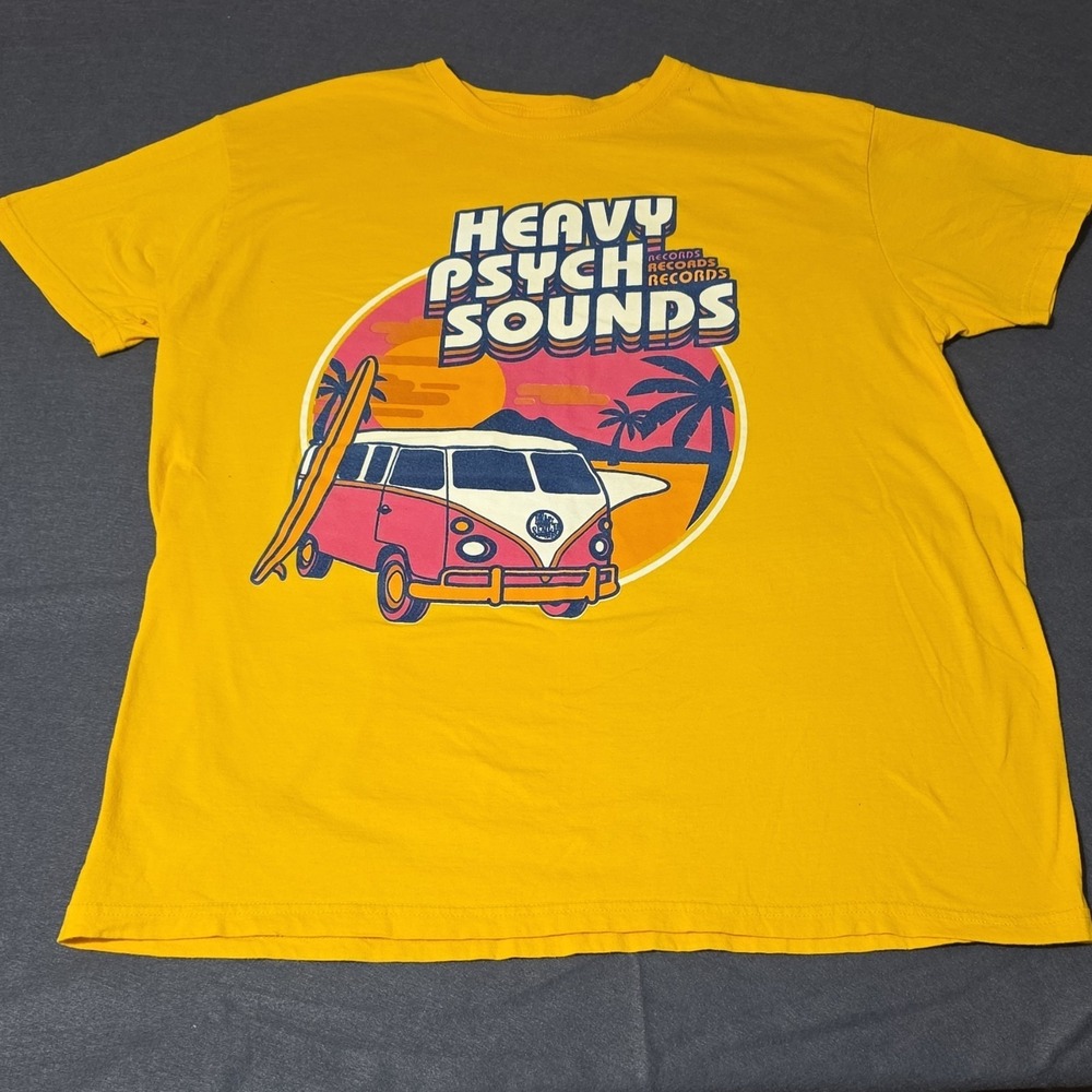 B&C Collection Men's Yellow Graphic Logo Short Sleeve Crew Neck T-Shirt XL